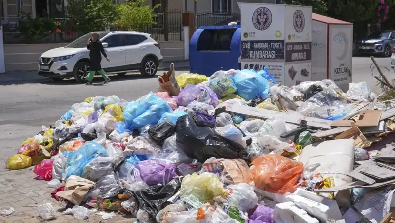 İzmir’de Çöp Yığınları: Şehrin Çehresini Değiştiren Problemler