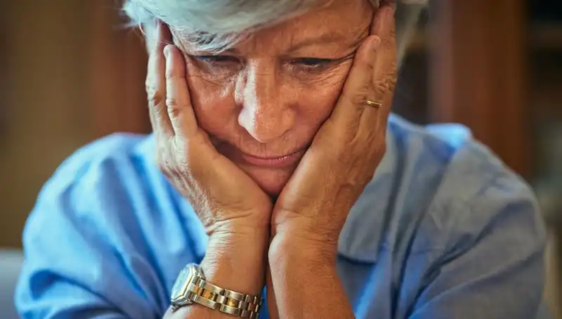 40'lı Yaşlarda Alzheimer Tehditi: Stres Belirtilerini Göz Ardı Eden Bir Kadın Hikayesi