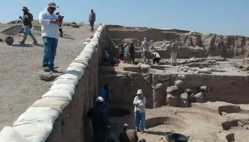Kilis'te Oylum Höyük'te Kazı Çalışmaları Yaz Sıcaklığına Rağmen Devam Ediyor