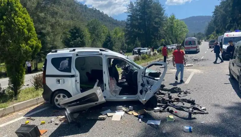 Marmaris'te Korkunç Kaza: Can Kaybı ve Çok Sayıda Yaralı