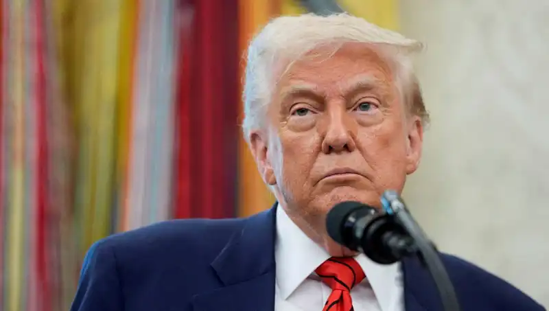 Trump’ın G7 Zirvesinden Erken Ayrılışı: Beyaz Saray’da Acil Toplantı Gerilimi