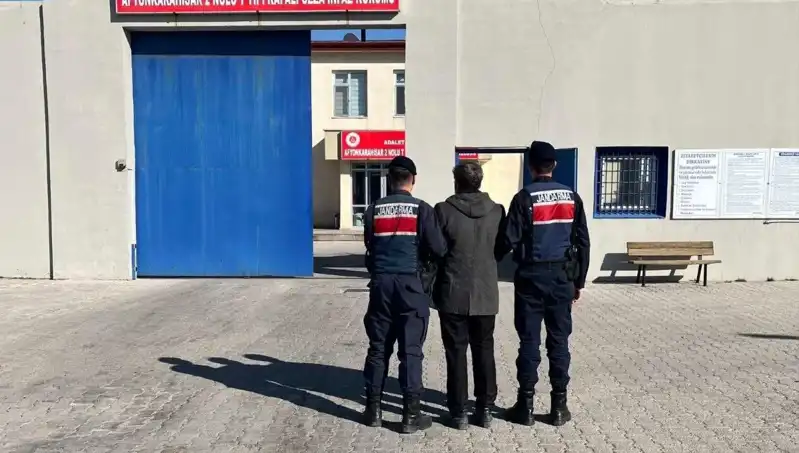 10 Yıl Hapsi Olan Aranılan Şahıs, Polisi Şaşırttı