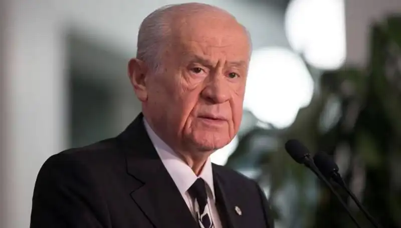Bahçeli, Kurban Vekaletini Kızılay'a Vererek Dayanışma Mesajı Gönderdi