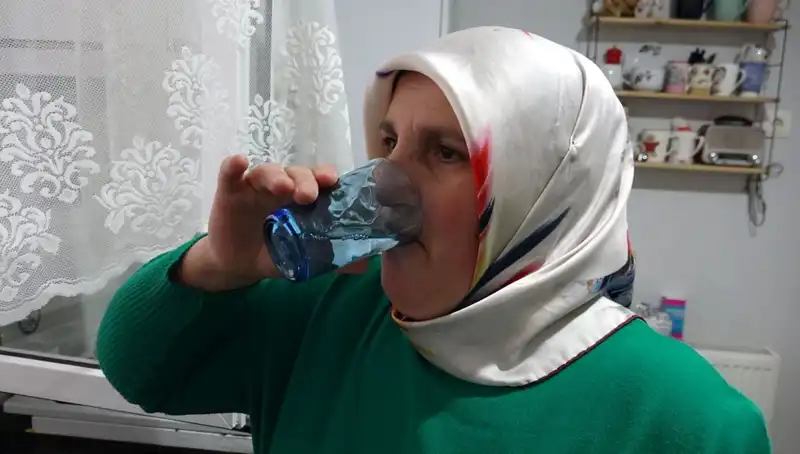 30 Yıldır Nisan Yağmurlarını Şifa İçin Toplayan Kadının Hikayesi