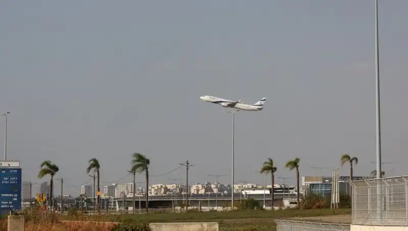 Husiler İsrail'in Ben Gurion Havalimanı'na Füze Saldırısı Gerçekleştirdi
