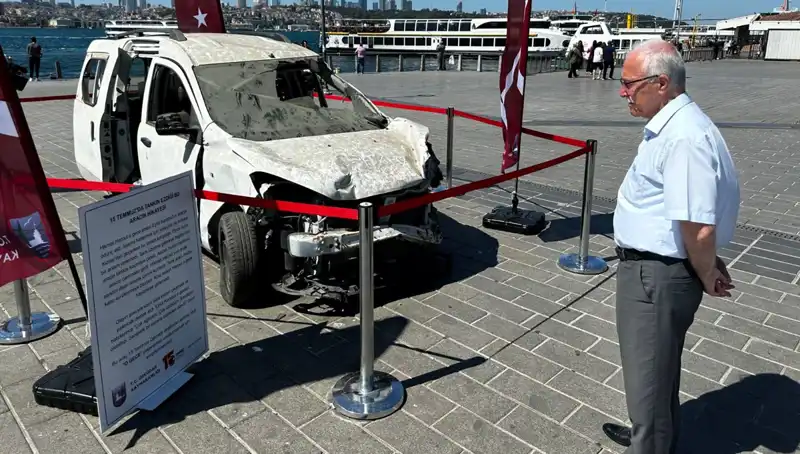 15 Temmuz'un Korkunç Yüzü: Tankların Ezdiği Araçlar Sergileniyor