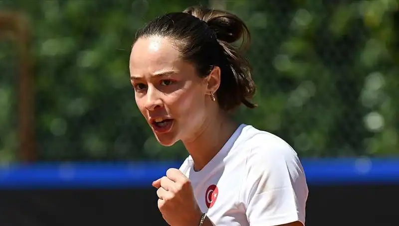 Milli Tenisçi Zeynep Sönmez, Büyük Finalde Altın Madalya Peşinde!