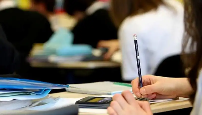 Üniversite Kontenjanlarında Düşüş: Eğitimdeki Değişim ve Gelecek Belirsizlikleri