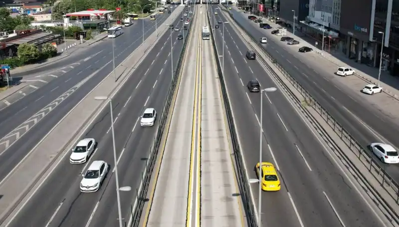 İstanbul Bayram Tatilinde Yollarda Sessizlik Hakim Oldu