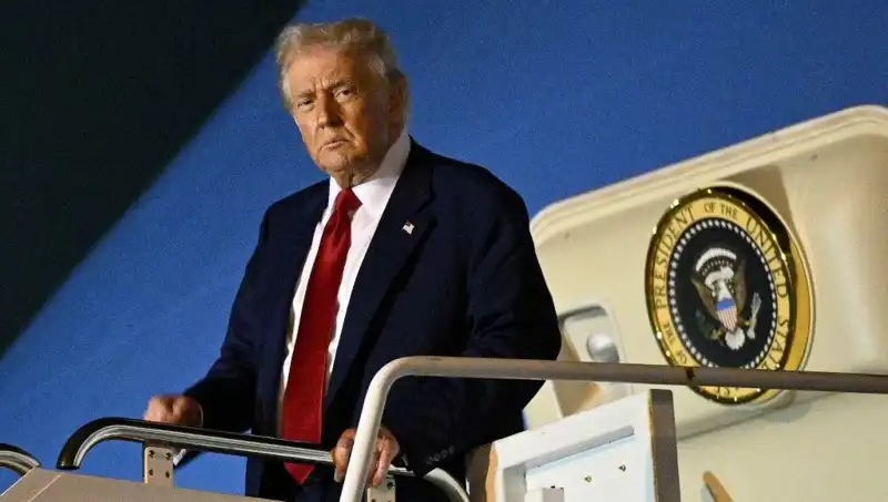 ABD Başkanı Trump Lahey'deki NATO Zirvesi'nde Tarihi Kararlara İmza Atabilir