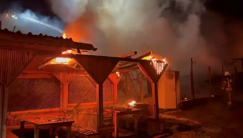 Şile'deki Altı Gözleme Restoranı Yangınla Küle Döndü: Olayla İlgili Detaylar