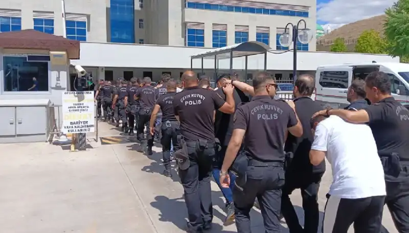 Ankara'da Haraç Çetesi Operasyonunda Avukat İlişkileri Çözülüyor