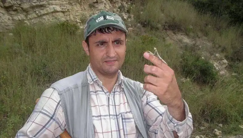 Yeni Keşfedilen Böcek Türüne Eşinin Adını Verdi, Tepkiler Yükseldi!