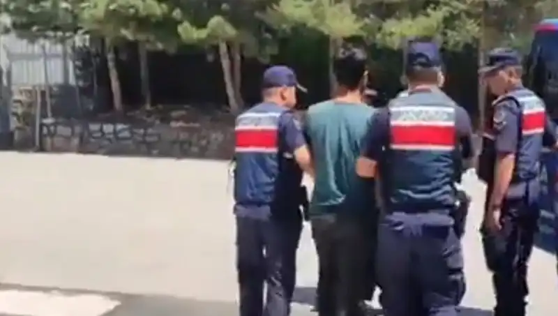 Türkiye'nin 14 İlinde DAEŞ Operasyonu: 26 Gözaltı Yapıldı