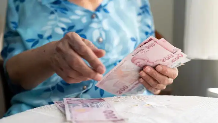 Dolandırıcılar Emeklileri Hedef Alıyor: Kandırılma Hikayelerine Dikkat!