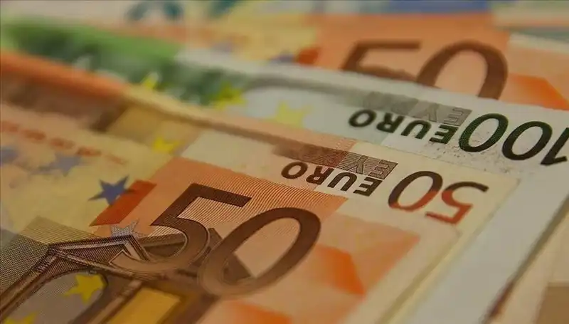 Euro Değer Kaybı: Ekonomik Düşüşün Arkasındaki Nedenler ve Etkileri