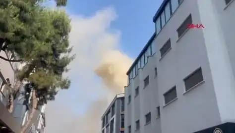 İstanbul’da 4 Katlı İş Merkezinde Büyük Yangın: Kurtarma Çalışmaları Devam Ediyor