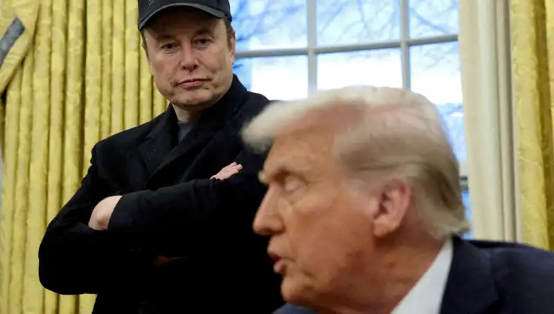 Elon Musk, Trump Kabinesinden Beklenmedik Ayrılığıyla Dikkat Çekti